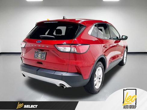 Used 2021 Ford Escape SE w/ Convenience Package FWD image 8