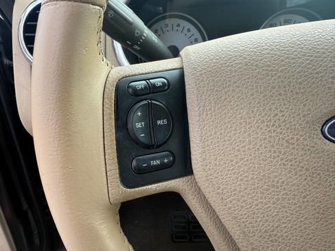 Used 2007 Ford Explorer Sport Trac Limited image 16