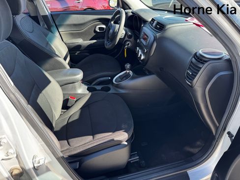 Used 2016 Kia Soul image 25