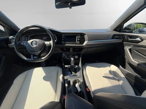 Used 2019 Volkswagen Jetta R-Line FWD image 11