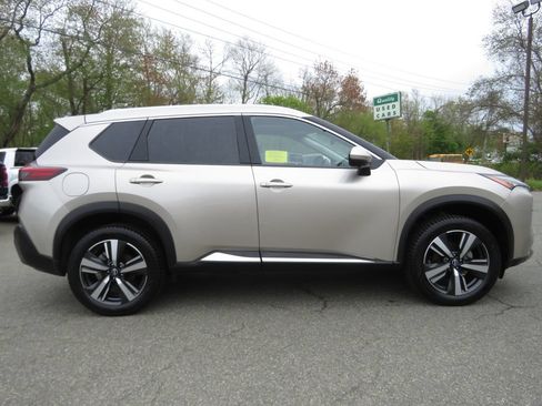 Used 2023 Nissan Rogue SL AWD/4WD image 4