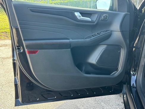 Certified 2023 Ford Escape ST-Line Select w/ Tech Pack #2 AWD/4WD image 37