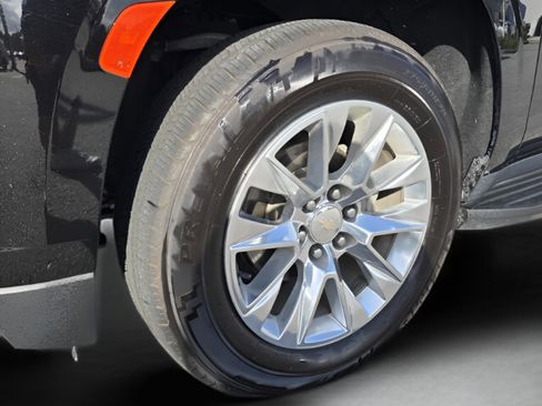 Used 2024 Chevrolet Suburban Premier AWD/4WD image 31