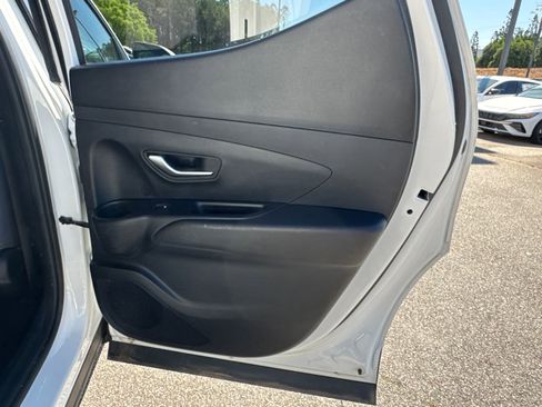 Used 2023 Hyundai Santa Cruz SEL w/ Activity Package image 16