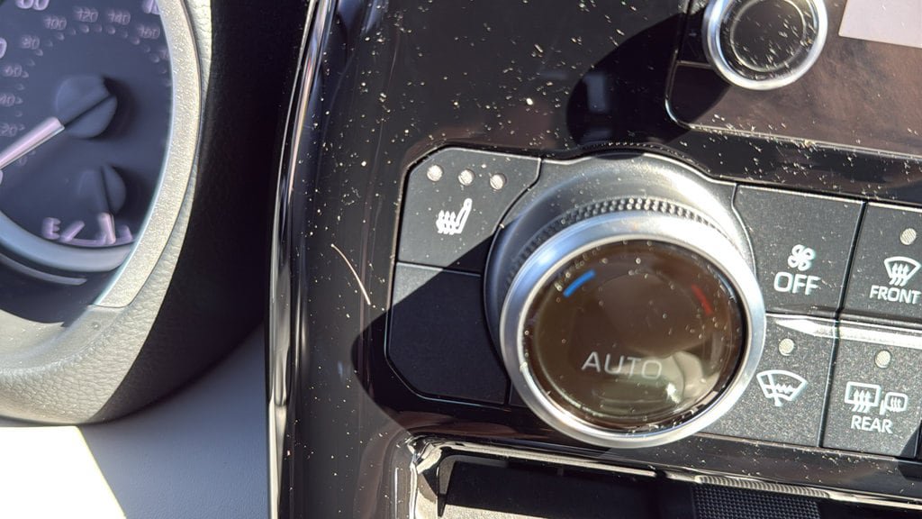 Used 2023 Toyota Highlander XLE AWD/4WD image 20