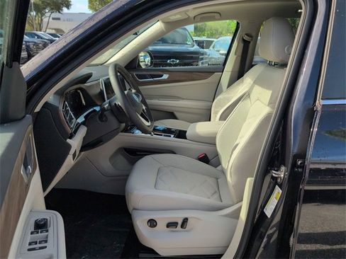 New 2026 Volkswagen Atlas SE w/ Panoramic Sunroof Package image 5