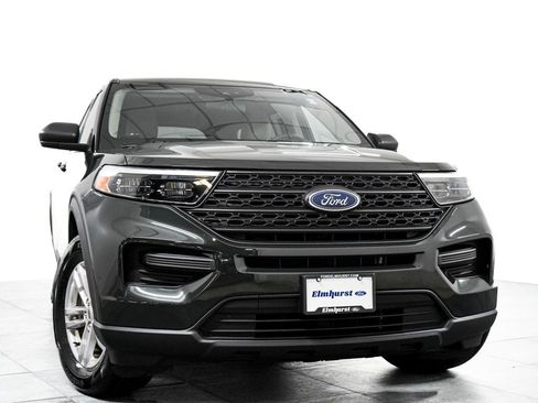 Certified 2022 Ford Explorer 4WD image 2