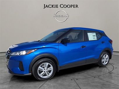 New 2025 Nissan Kicks Play S