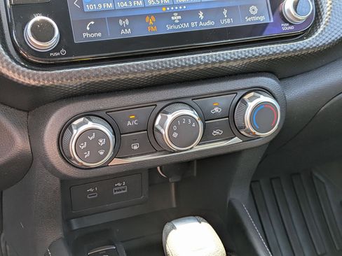 Used 2023 Nissan Kicks SV FWD image 19
