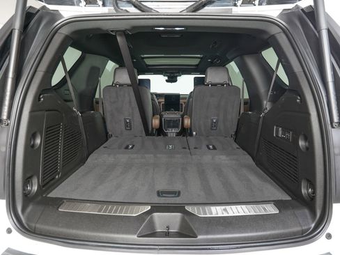 Used 2025 GMC Yukon Denali Ultimate w/ LPO, Floor Liner Package image 13