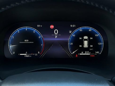 Used 2025 Toyota Highlander Limited FWD image 29