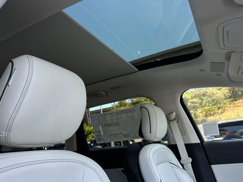 New 2026 Lincoln Nautilus Black Label w/ Jet Appearance Package AWD/4WD image 16