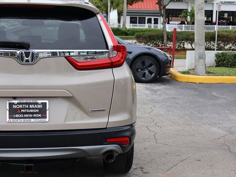 Used 2019 Honda CR-V Touring image 16