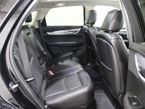 Used 2017 Cadillac XT5 Luxury w/ Driver Awareness Package AWD/4WD image 25