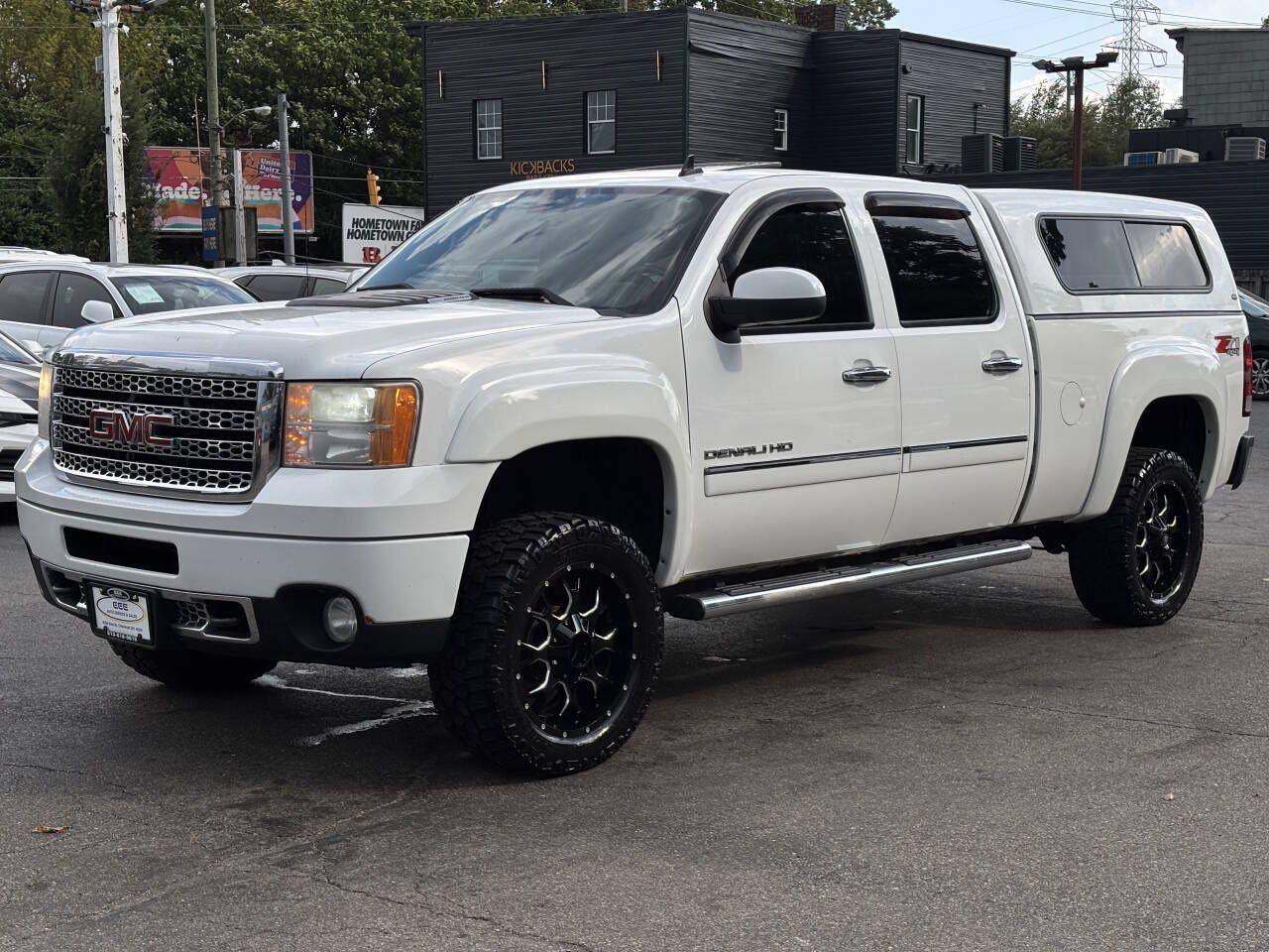 Used 2014 GMC Sierra 2500 Denali w/ Suspension Package, Off-Road AWD/4WD image 4