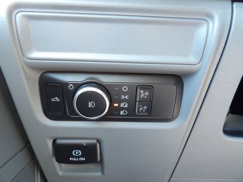 Used 2022 Ford F150 XLT AWD/4WD image 19