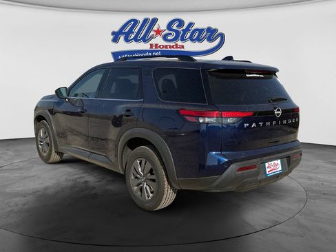 Used 2025 Nissan Pathfinder SV FWD image 7