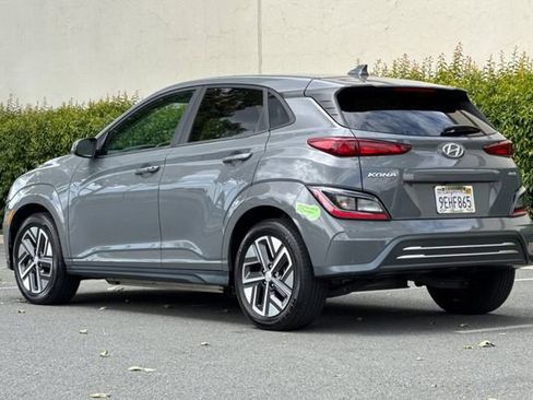 Used 2023 Hyundai Kona SE w/ Cargo Package FWD image 6