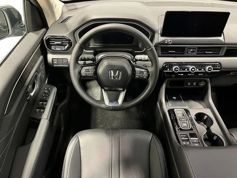 New 2026 Honda Pilot Touring image 14