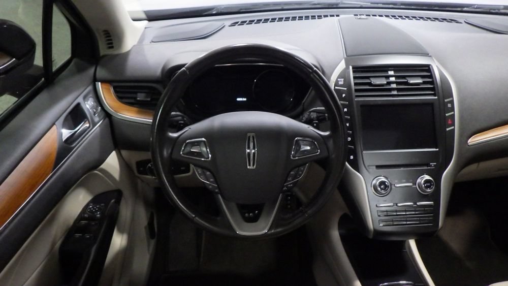 Used 2019 Lincoln MKC Select w/ Select Plus Package AWD/4WD image 9