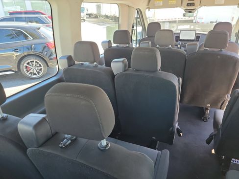 Used 2022 Ford Transit 350 XLT image 19