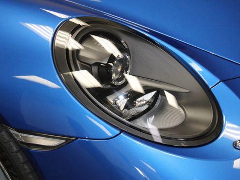 Used 2016 Porsche 911 Carrera 4S image 11