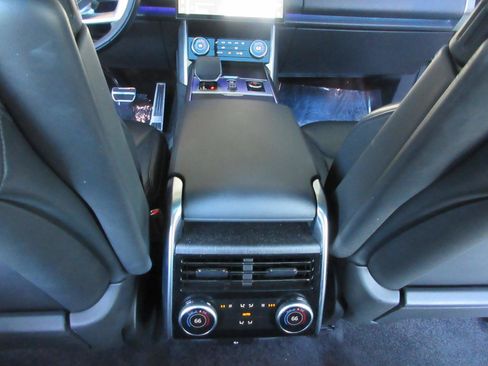 Used 2023 Land Rover Range Rover SE AWD/4WD image 46
