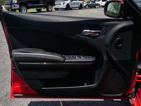 Used 2018 Dodge Charger SRT Hellcat RWD image 30