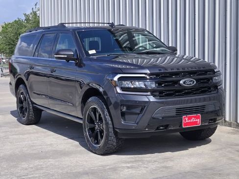 Used 2023 Ford Expedition Max Limited image 6