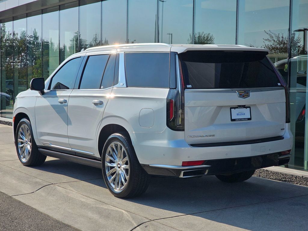 Used 2021 Cadillac Escalade Premium Luxury w/ Driver Assist Tech Package AWD/4WD image 3