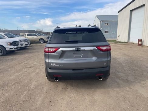 Used 2020 Chevrolet Traverse LT w/ LT Premium Package AWD/4WD image 6