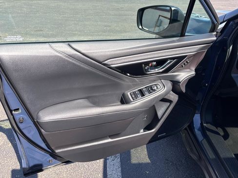 Used 2023 Subaru Outback Limited image 9