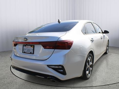 Used 2020 Kia Forte LXS FWD image 7