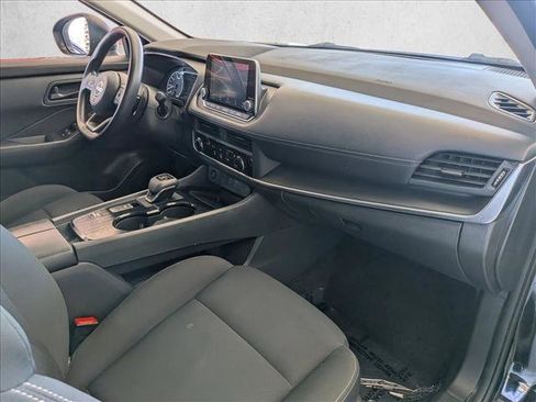 Used 2024 Nissan Rogue S FWD image 27