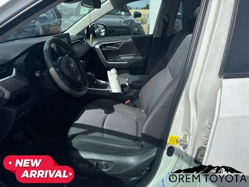 Used 2020 Toyota RAV4 XLE AWD/4WD image 20