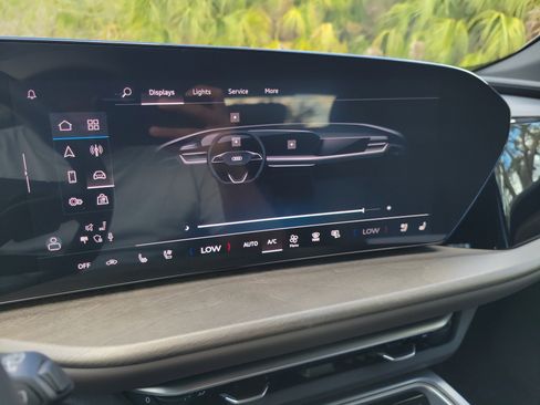 Certified 2025 Audi Q5 Premium Plus w/ Premium Plus image 24