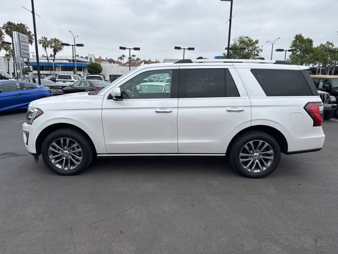 Used 2018 Ford Expedition Limited w/ Equipment Group 301A AWD/4WD image 21