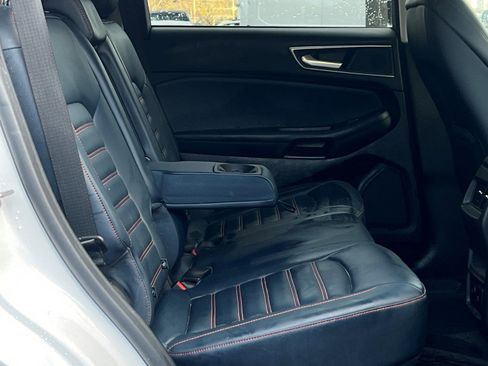 Used 2022 Ford Edge SEL w/ Sport Appearance Package image 13