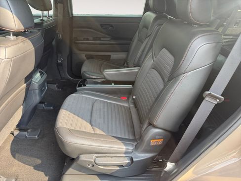 Used 2023 Nissan Pathfinder Rock Creek AWD/4WD image 14