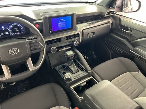 Used 2025 Toyota Tacoma TRD Off-Road AWD/4WD image 23
