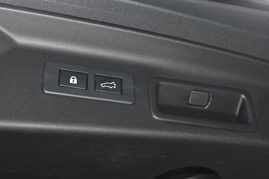 Used 2025 Subaru Forester Premium AWD/4WD image 31