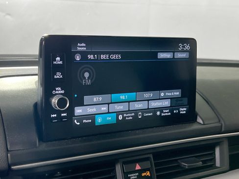 Used 2023 Honda Pilot EX-L image 14