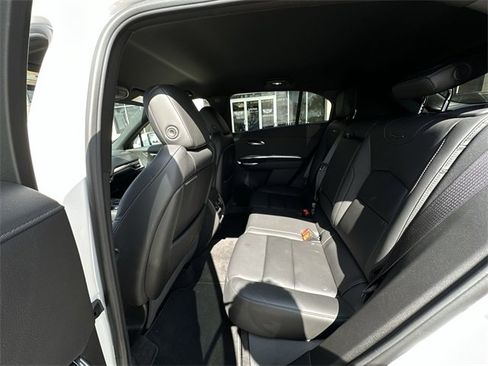 Certified 2023 Cadillac XT4 Luxury w/ Cold Weather Package image 27