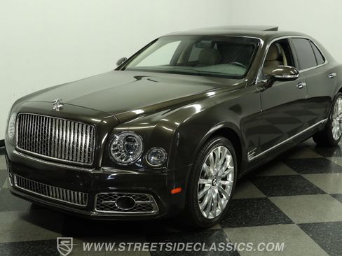 Used 2020 Bentley Mulsanne RWD image 18