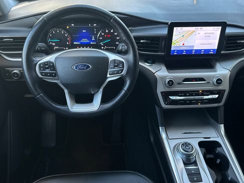 Certified 2022 Ford Explorer XLT w/ Equipment Group 202A image 13