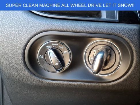 Used 2023 Porsche Macan Turbo image 20