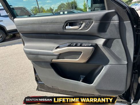 Used 2024 Nissan Pathfinder Platinum w/ Cargo Package FWD image 11