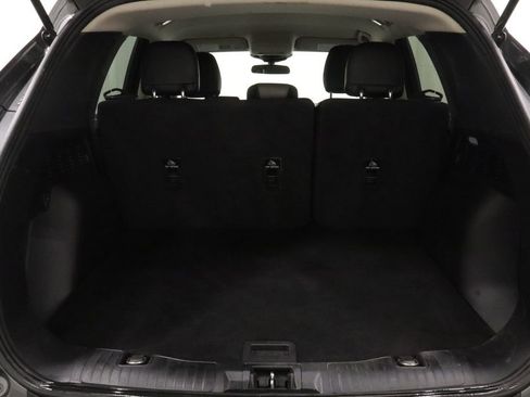 Used 2020 Ford Escape SE FWD image 21