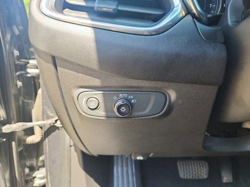 Used 2019 Chevrolet Equinox LT FWD image 26