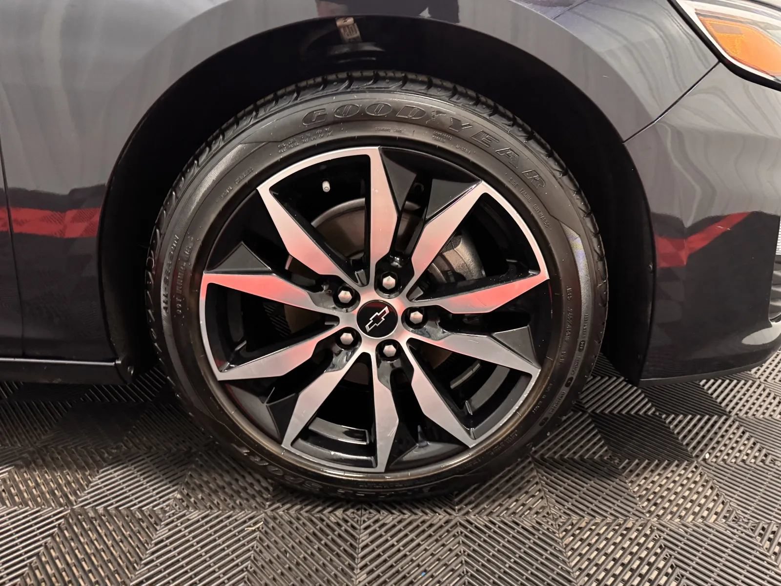 Used 2022 Chevrolet Malibu RS w/ LPO, Floor Liner Package FWD image 19